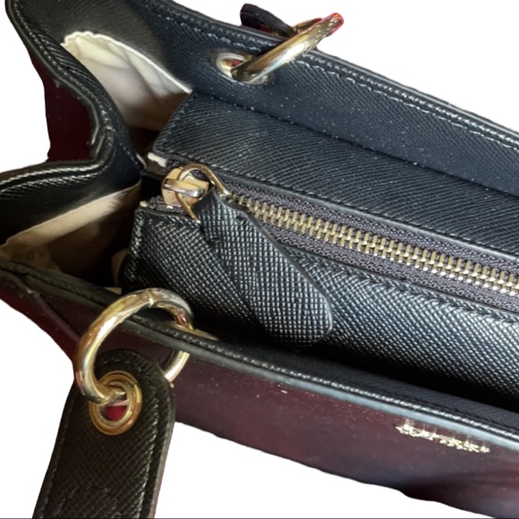 GUESS - Brand new Guess tote handbag in black. Multiple sections with pockets. - Picture 8 of 9